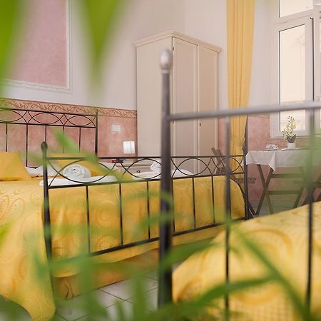 ローマ オベルス Bed & Breakfast エクステリア 写真