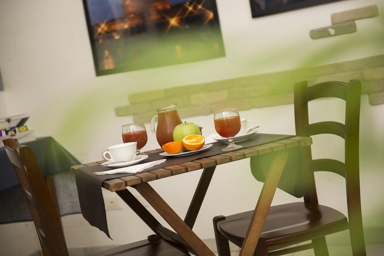 ローマ オベルス Bed & Breakfast エクステリア 写真