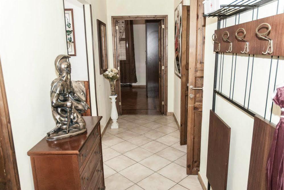 ローマ オベルス Bed & Breakfast エクステリア 写真